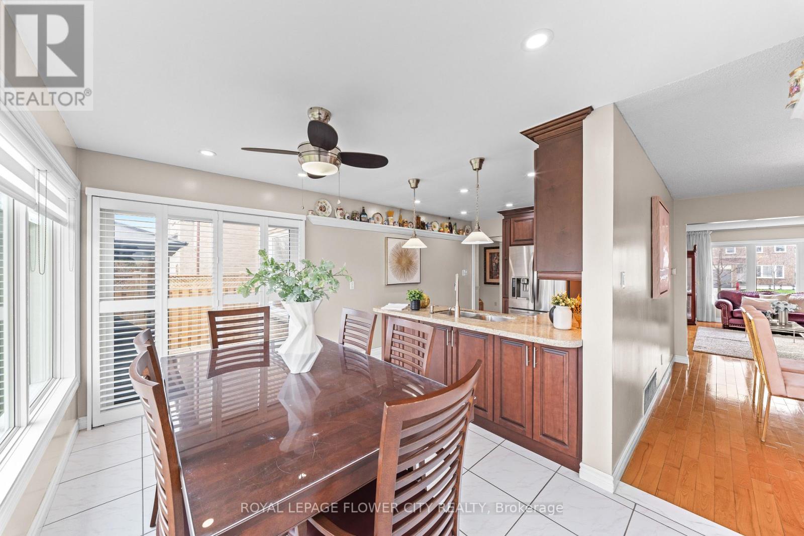 60 Newgreen Crescent, Brampton, Ontario  L6S 4Y5 - Photo 11 - W12827762