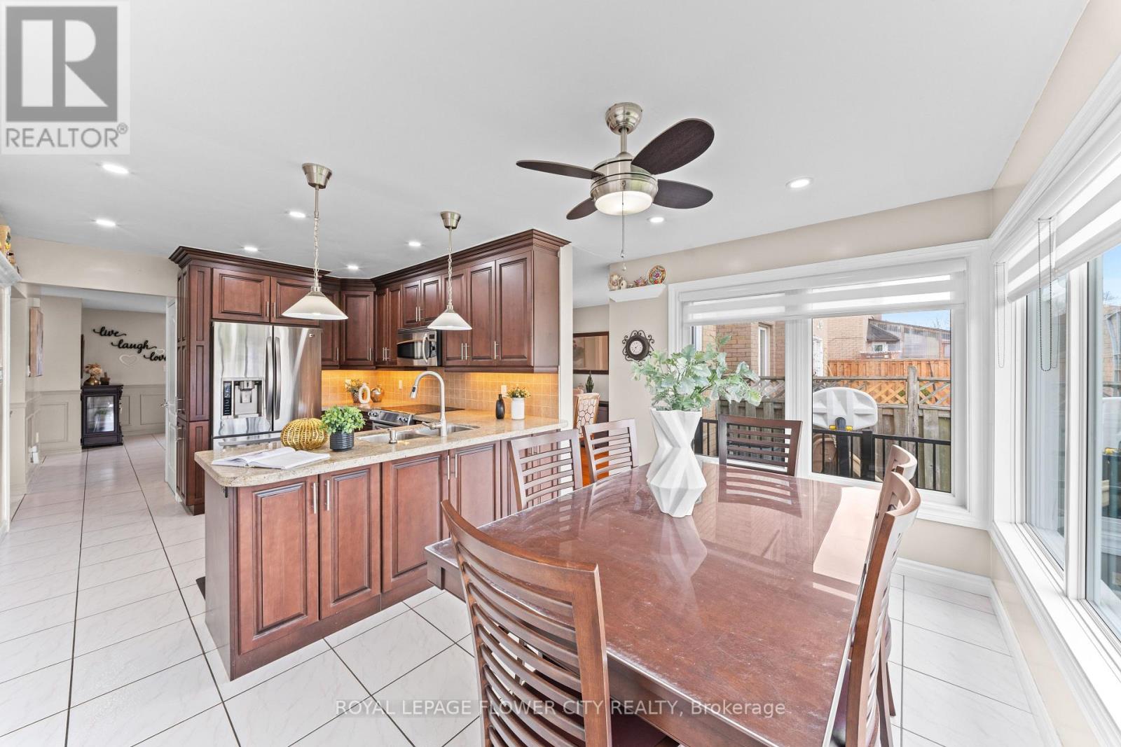 60 Newgreen Crescent, Brampton, Ontario  L6S 4Y5 - Photo 12 - W12827762