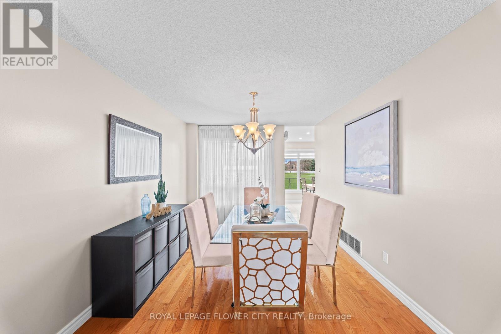 60 Newgreen Crescent, Brampton, Ontario  L6S 4Y5 - Photo 10 - W12827762