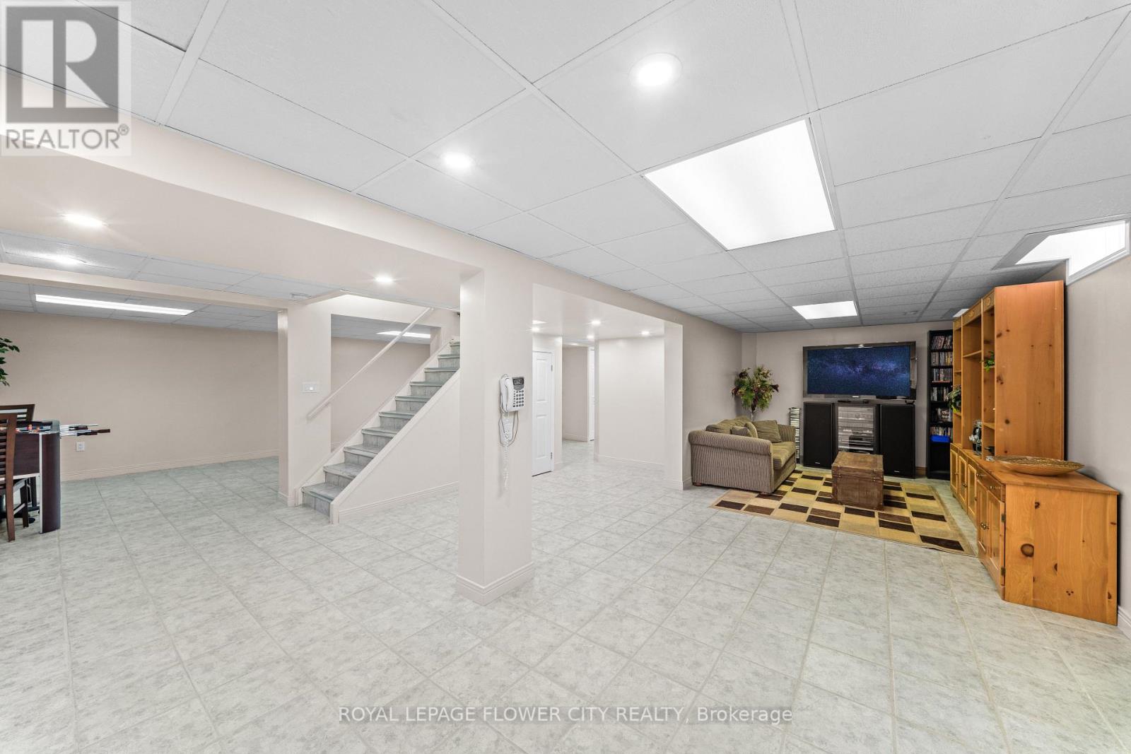 60 Newgreen Crescent, Brampton, Ontario  L6S 4Y5 - Photo 33 - W12827762