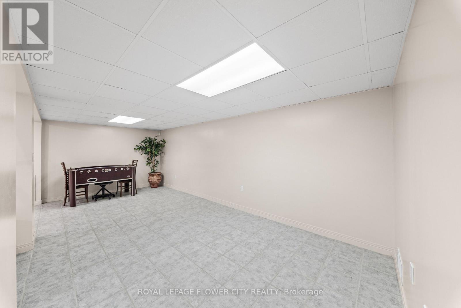 60 Newgreen Crescent, Brampton, Ontario  L6S 4Y5 - Photo 37 - W12827762