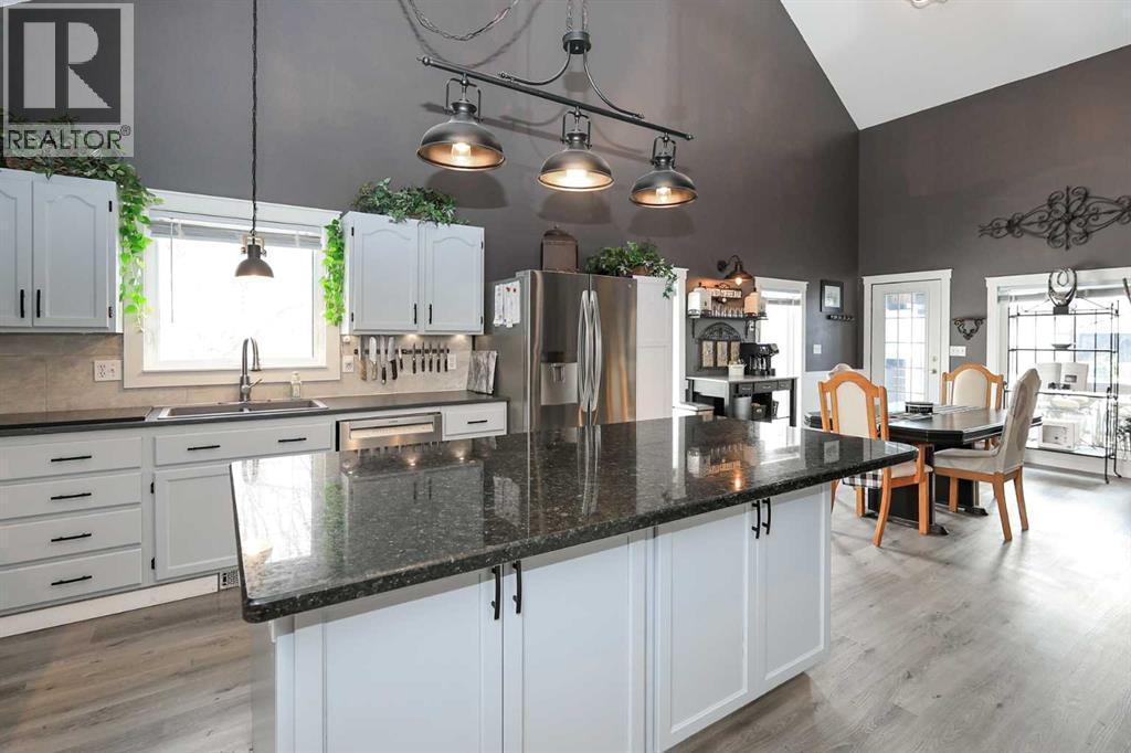 25 Kee Close, Red Deer, Alberta  T4P 3M4 - Photo 5 - A2302272