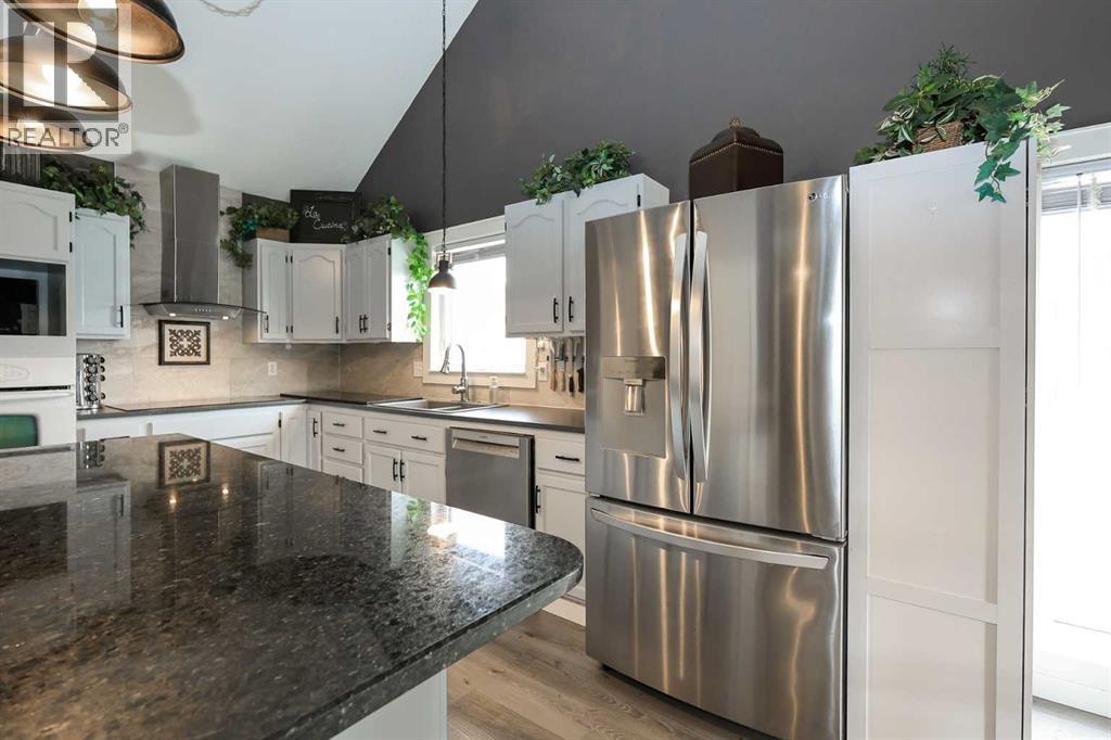 25 Kee Close, Red Deer, Alberta  T4P 3M4 - Photo 7 - A2302272