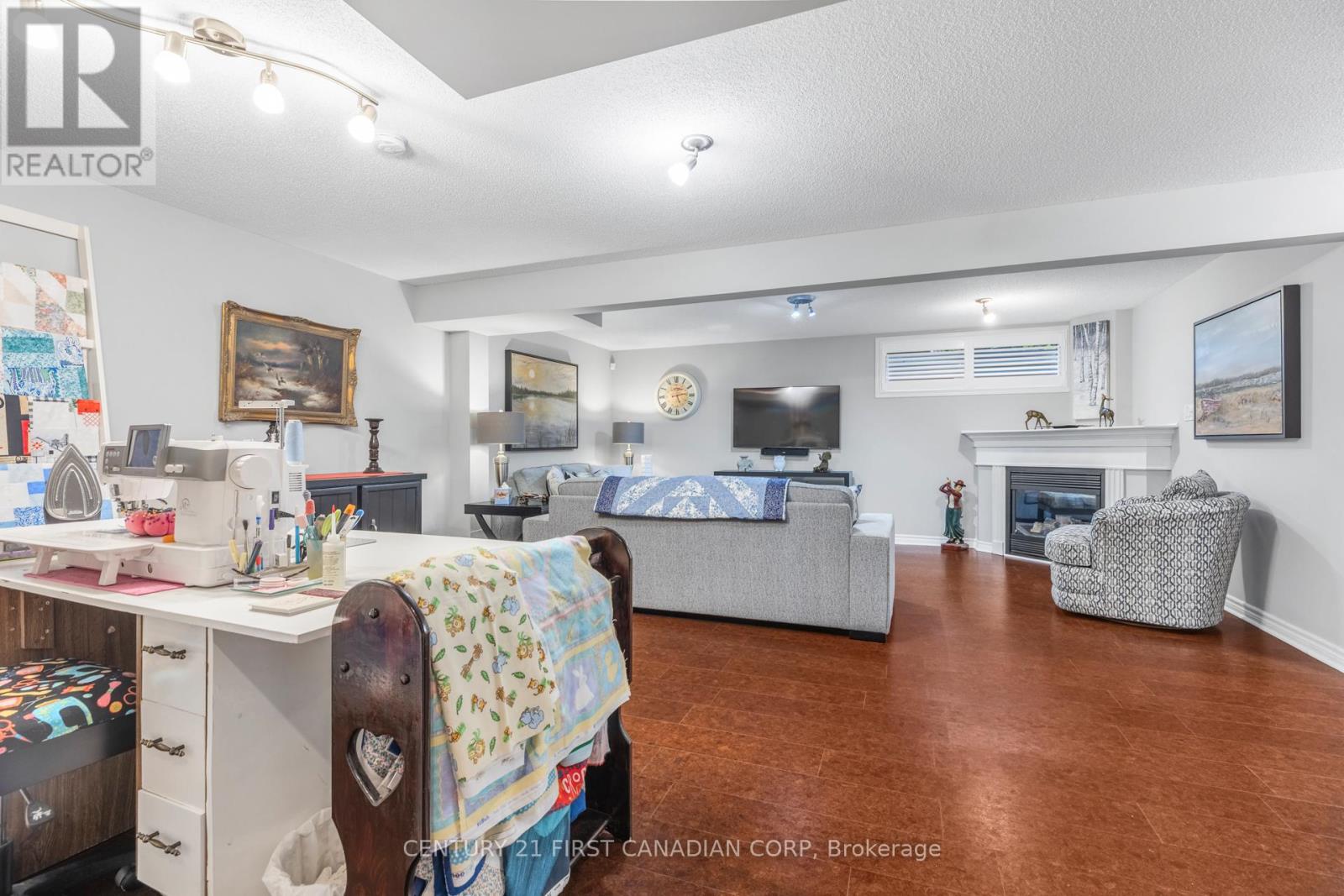 Photo 24 of 33 for 1 - 205 North Centre Road