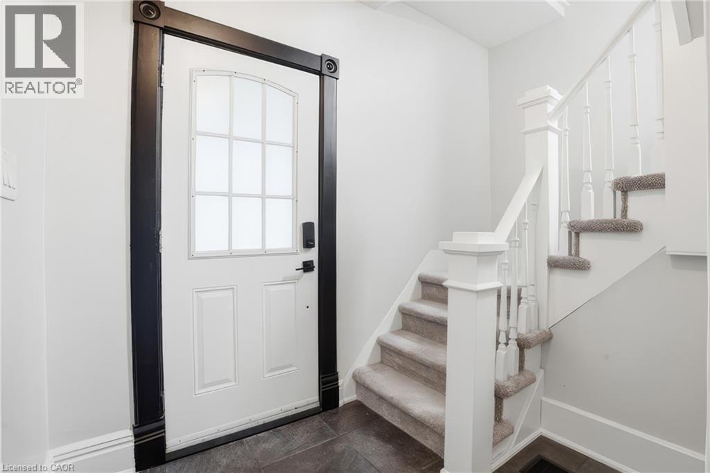 742 Vine Street, Cambridge, Ontario  N3H 2Z3 - Photo 3 - 40820642