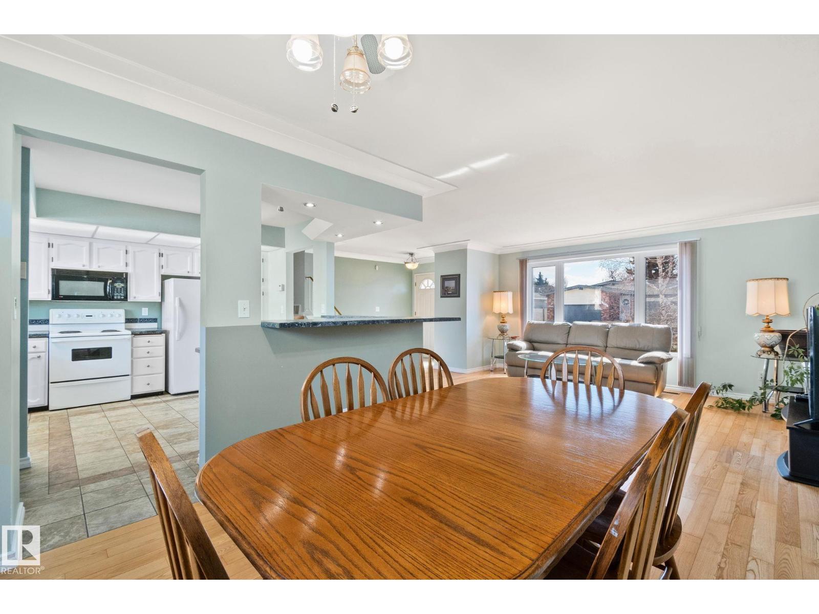 2016 138 Av Nw, Edmonton, Alberta  T5Y 1K6 - Photo 10 - E4482462