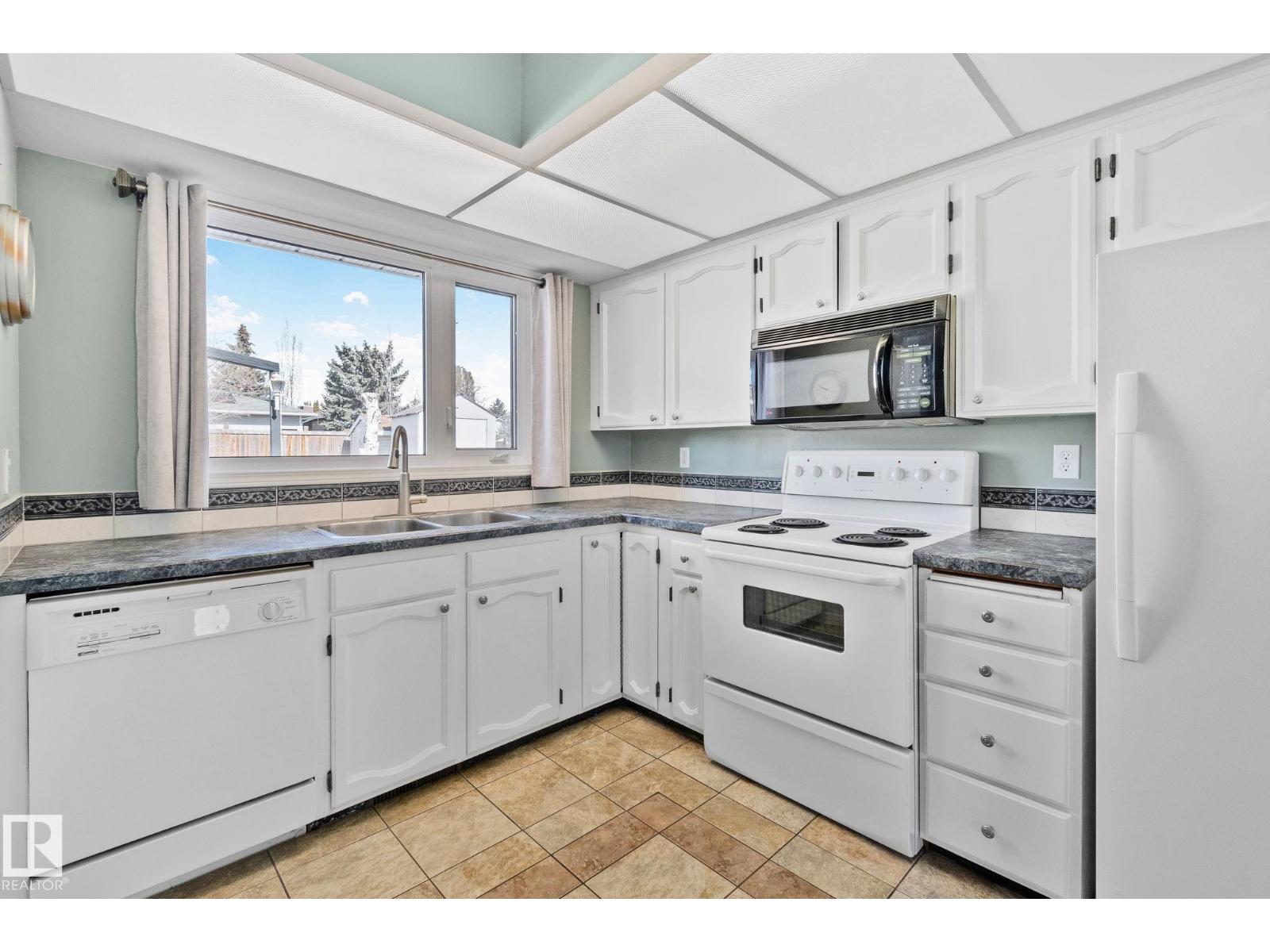 2016 138 Av Nw, Edmonton, Alberta  T5Y 1K6 - Photo 12 - E4482462