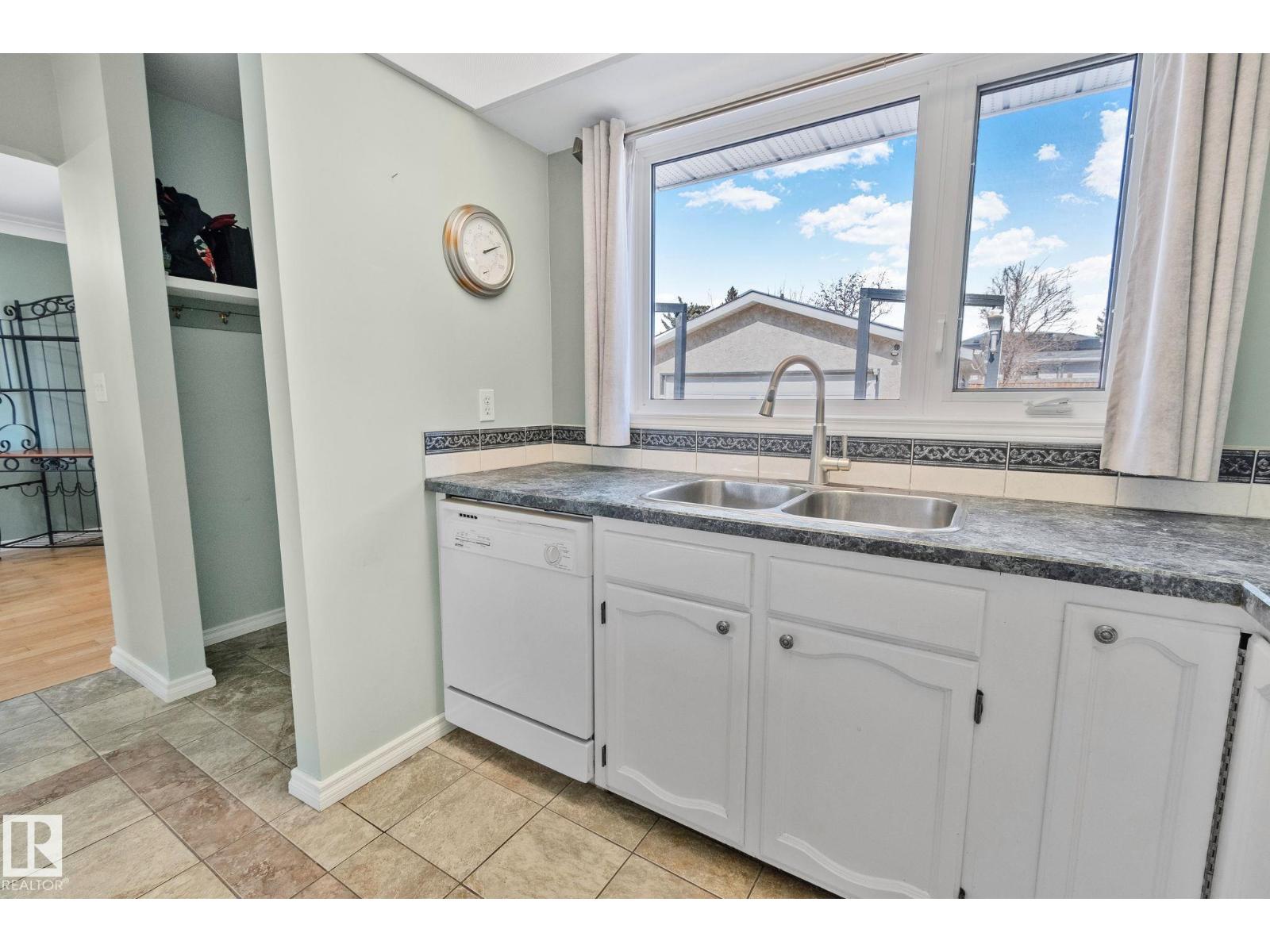 2016 138 Av Nw, Edmonton, Alberta  T5Y 1K6 - Photo 13 - E4482462