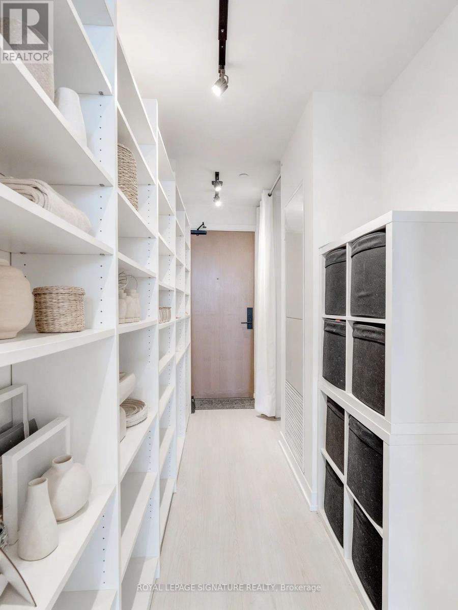 1714 - 195 Mccaul Street, Toronto, Ontario  M5T 0E5 - Photo 7 - C13004396