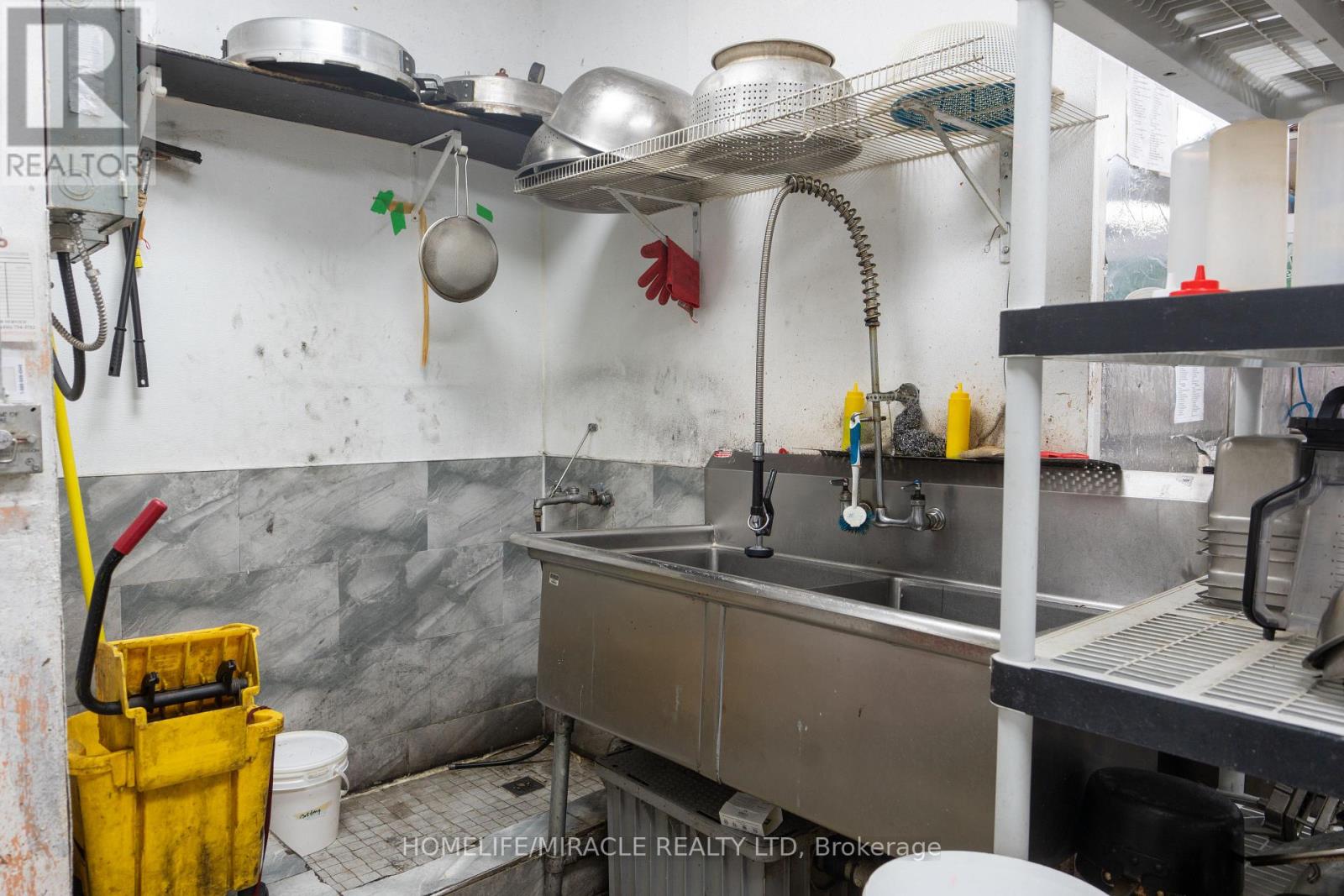 671 Markham Road, Toronto, Ontario  M1H 2A4 - Photo 39 - E13004346