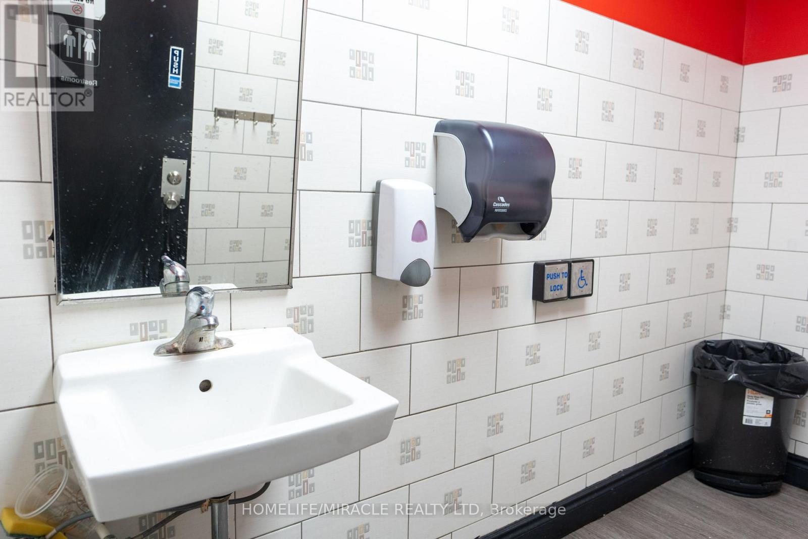 671 Markham Road, Toronto, Ontario  M1H 2A4 - Photo 45 - E13004346