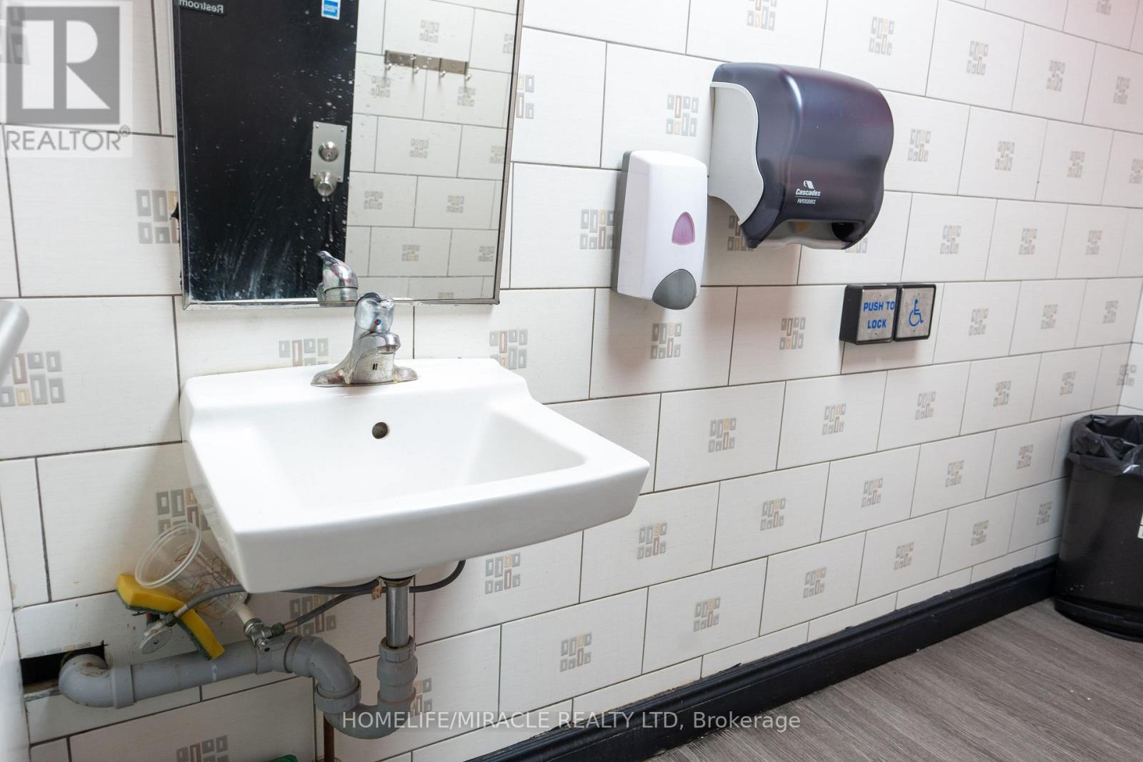 671 Markham Road, Toronto, Ontario  M1H 2A4 - Photo 46 - E13004346