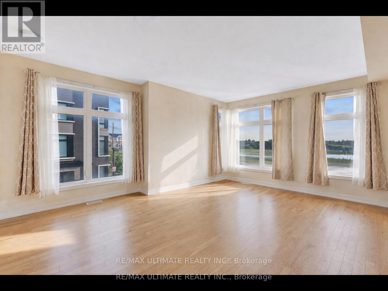 2632 Castlegate Crossing Drive, Pickering, Ontario  L1X 0H6 - Photo 3 - E13004356