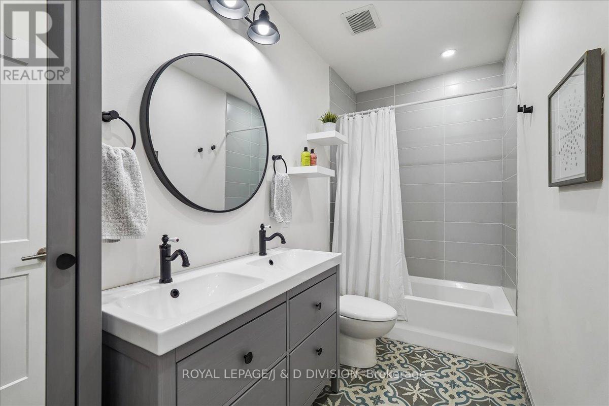 159 Ranleigh Avenue, Toronto, Ontario  M4N 1X2 - Photo 22 - C12979036