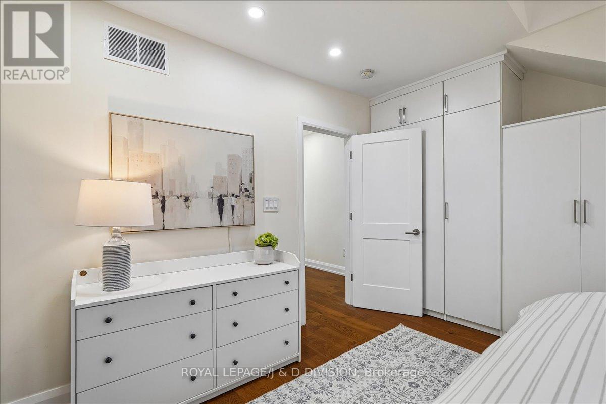 159 Ranleigh Avenue, Toronto, Ontario  M4N 1X2 - Photo 17 - C12979036