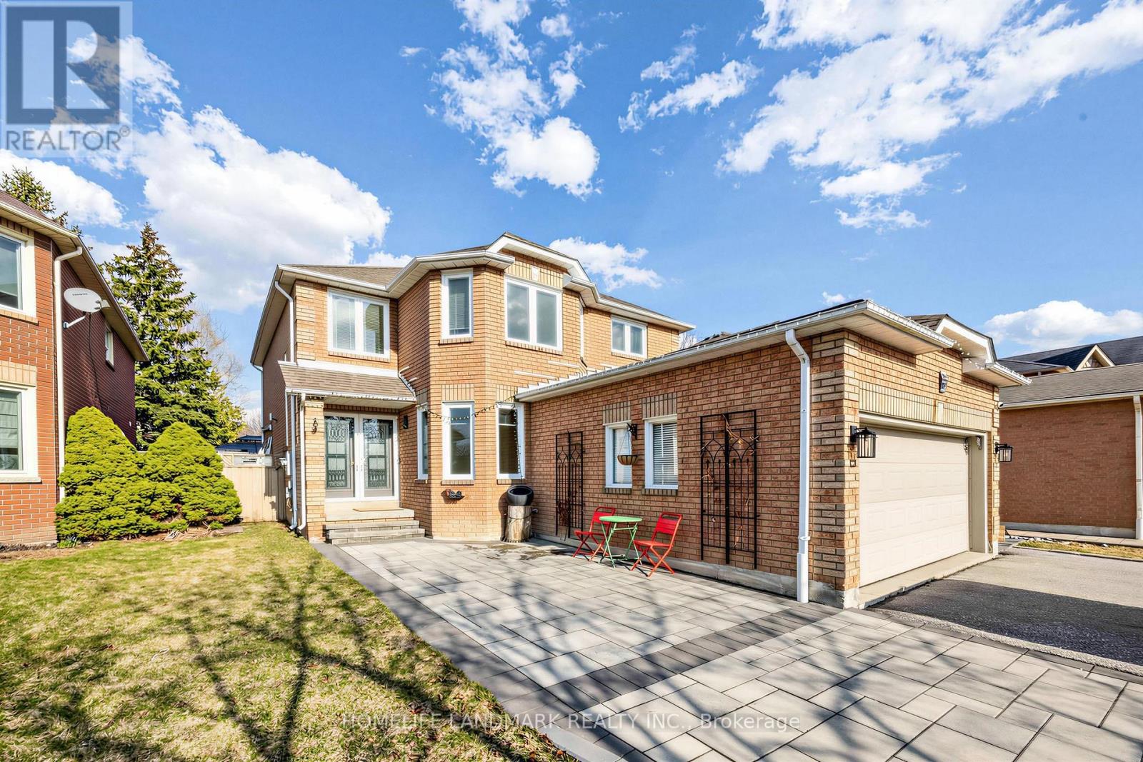 887 College Manor Drive, Newmarket, Ontario  L3Y 8G9 - Photo 2 - N13004304