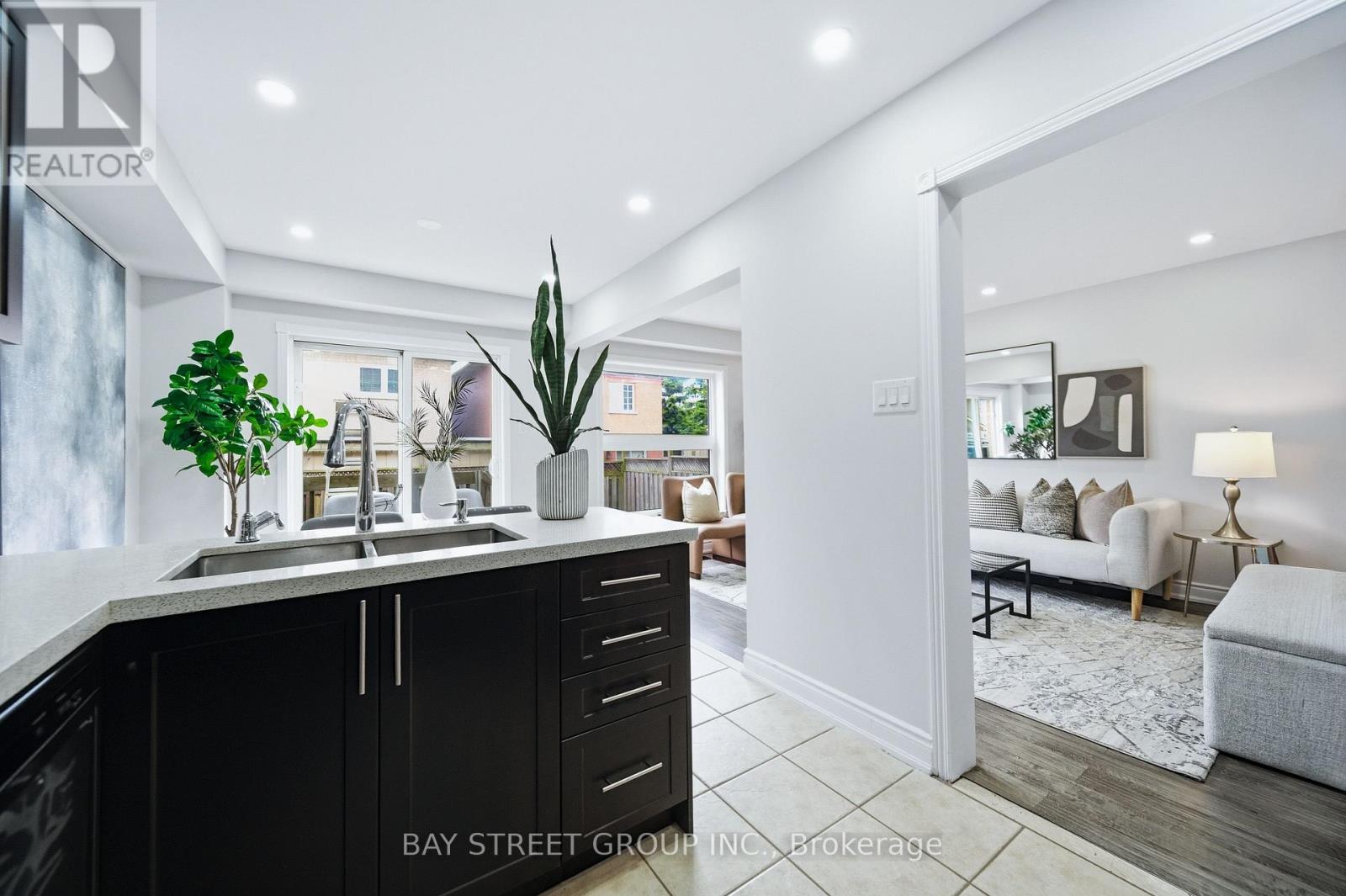 48 Heartleaf Crescent, Brampton, Ontario  L7A 2B7 - Photo 14 - W13004316