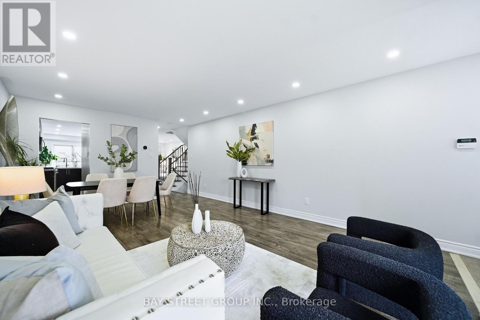 48 Heartleaf Crescent, Brampton, Ontario  L7A 2B7 - Photo 5 - W13004316