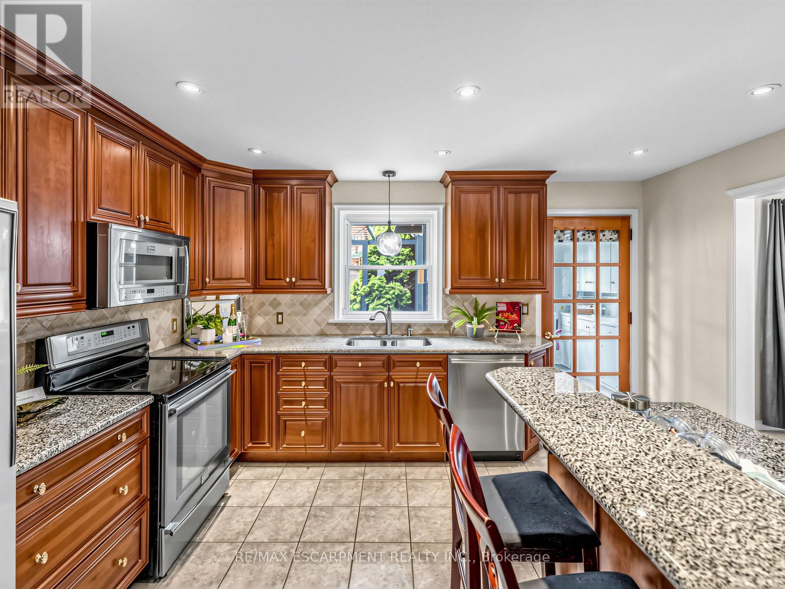 33 Mill Street S, Brampton, Ontario  L6Y 1S7 - Photo 14 - W13004328