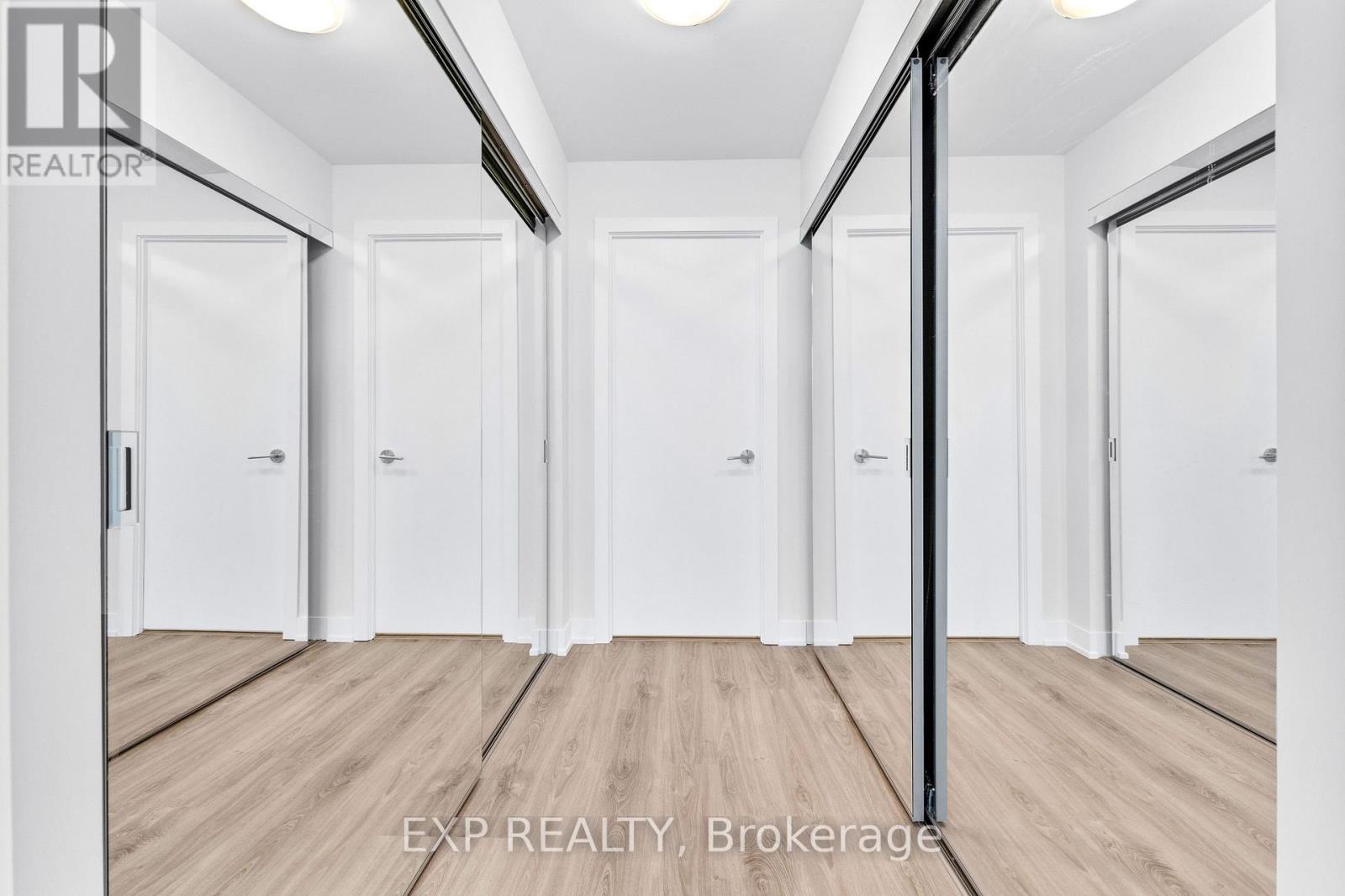 Unit 1406 - 430 Square One Drive, Mississauga, Ontario  L5B 0L6 - Photo 3 - W13004348