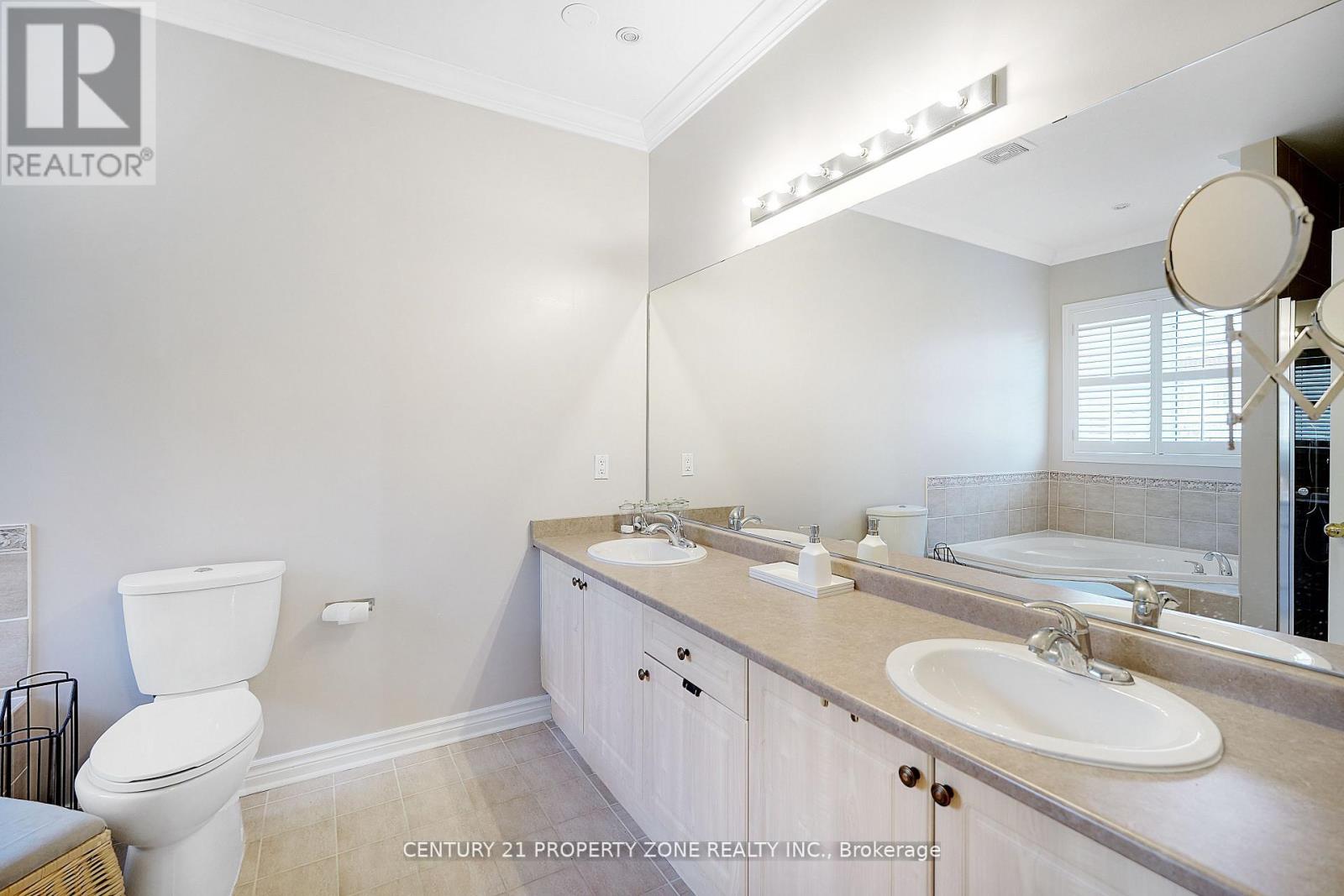 38 Castlegate Boulevard, Brampton, Ontario  L6P 2L3 - Photo 14 - W13004390