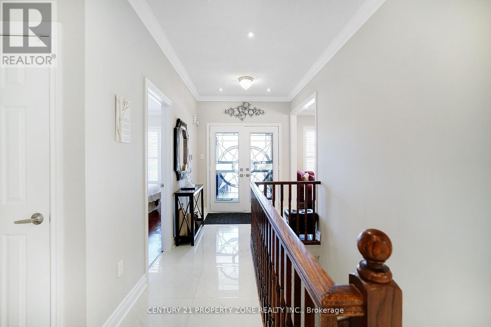 38 Castlegate Boulevard, Brampton, Ontario  L6P 2L3 - Photo 2 - W13004390