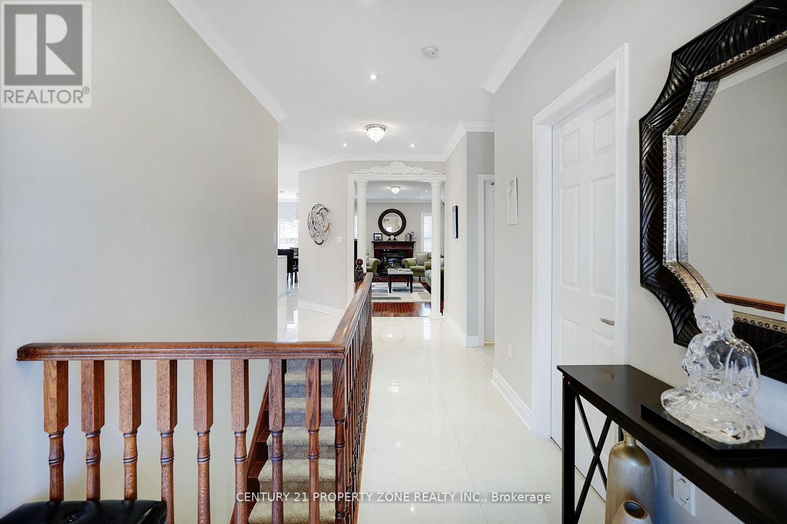 38 Castlegate Boulevard, Brampton, Ontario  L6P 2L3 - Photo 3 - W13004390