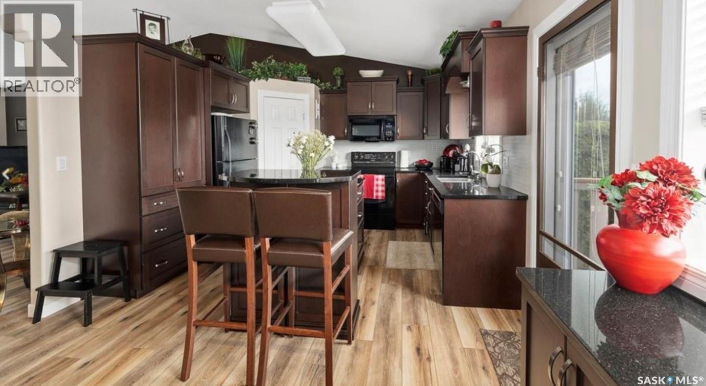 671 Fairbrother Place, Saskatoon, Saskatchewan  S7S 1J2 - Photo 3 - SK033047