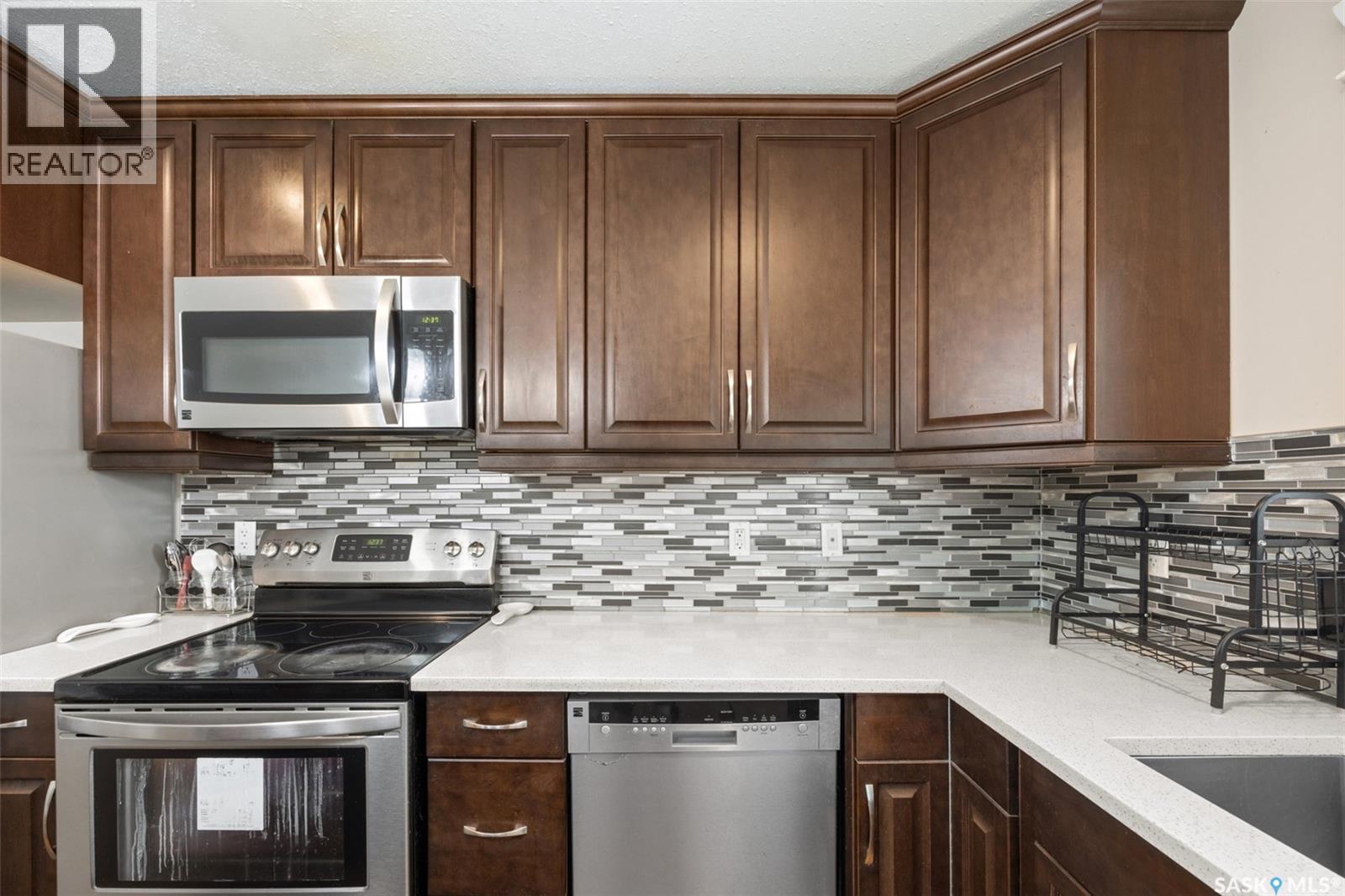 350 Marlatte Street, Saskatoon, Saskatchewan  S7W 0S7 - Photo 12 - SK033042