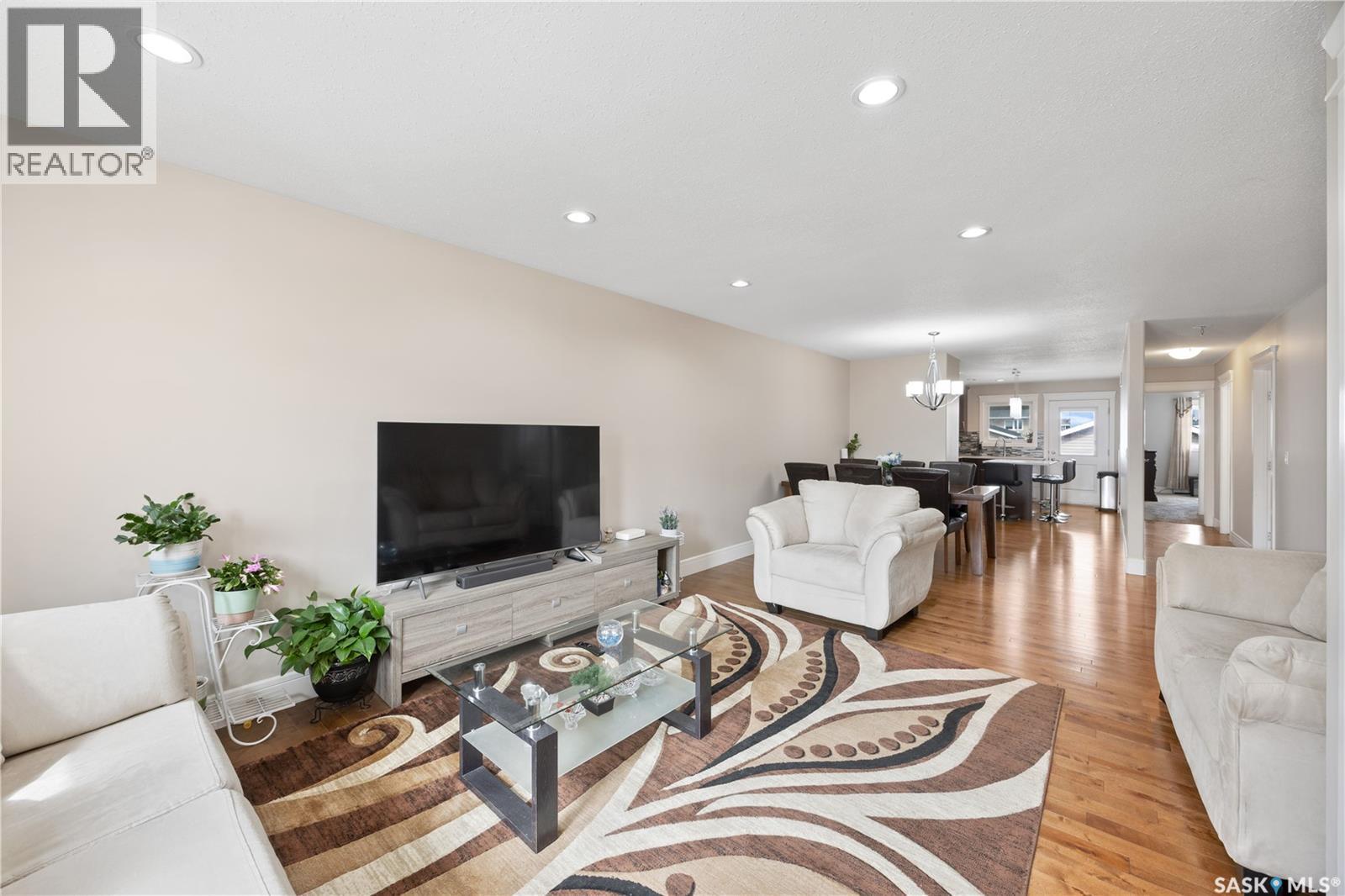 350 Marlatte Street, Saskatoon, Saskatchewan  S7W 0S7 - Photo 5 - SK033042