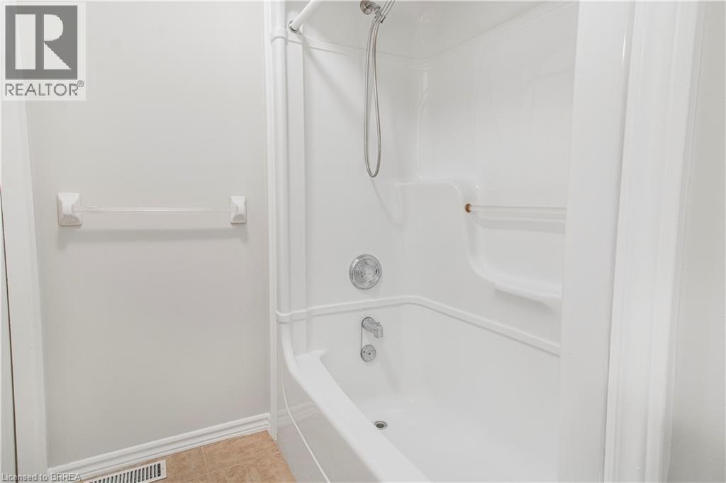 229 Lynden Road Unit# 19, Brantford, Ontario  N3R 8A7 - Photo 14 - 40821086