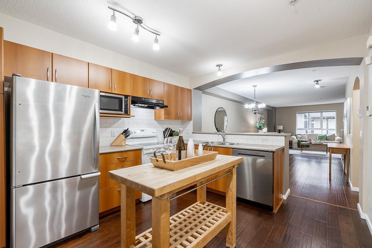 120 6747 203 Street, Langley, British Columbia  V2Y 3B5 - Photo 6 - R3111336