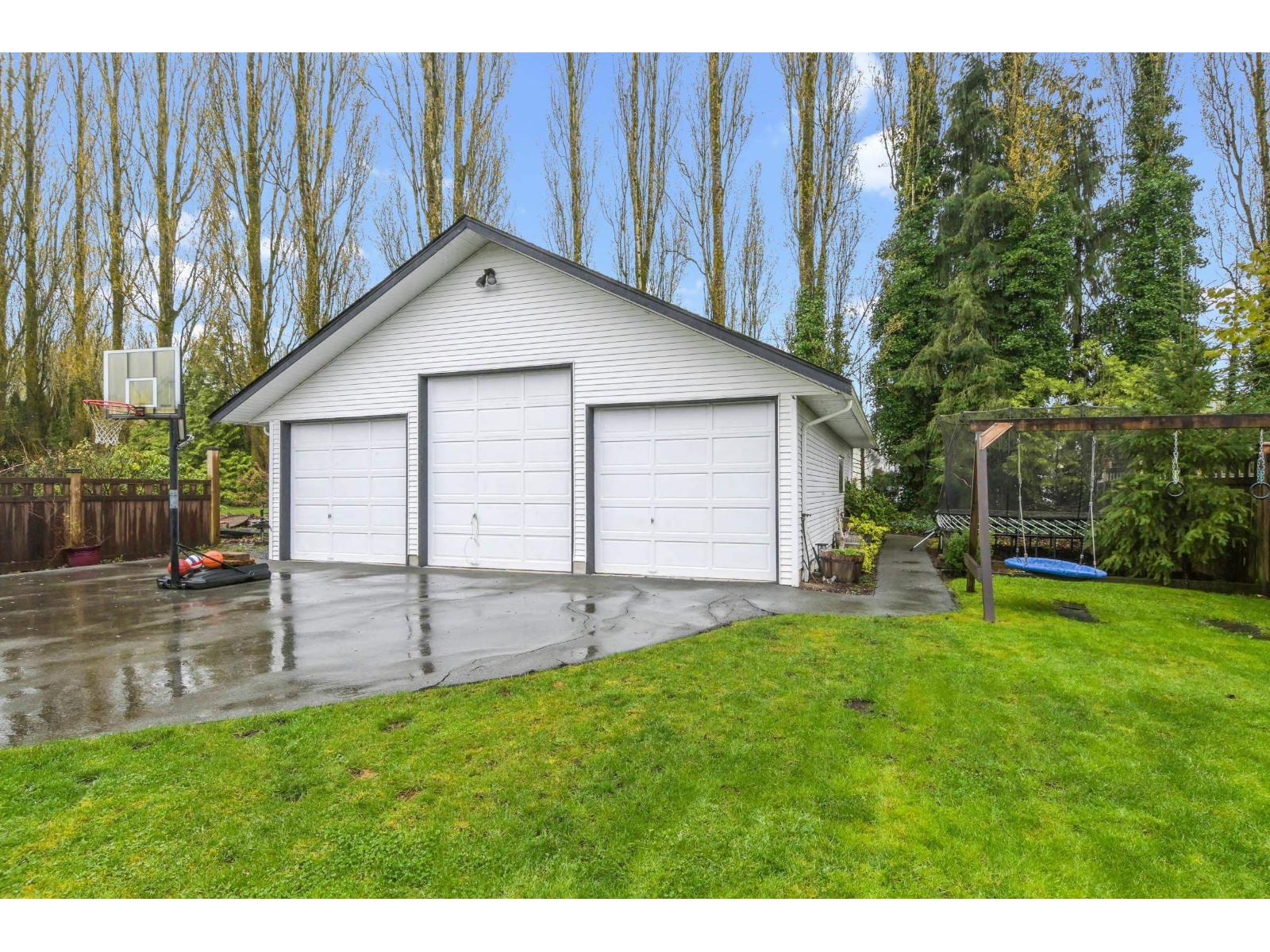 21654 49a Avenue, Langley, British Columbia  V3A 5Z3 - Photo 2 - R3111369