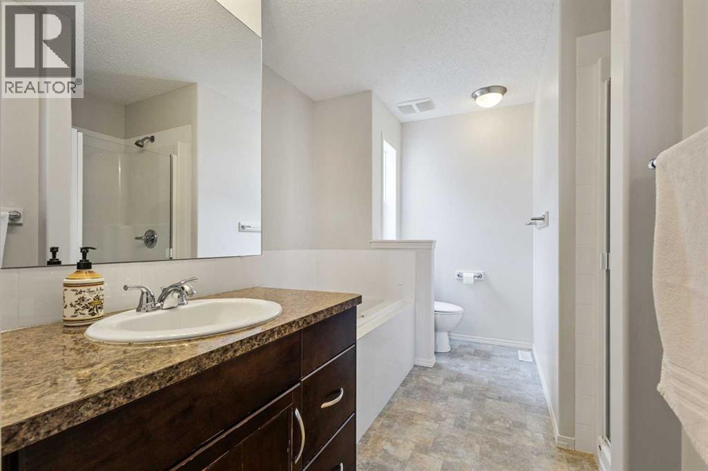 41 Silverado Saddle Avenue SW, Calgary, Alberta  T2X 0H8 - Photo 15 - A2293229