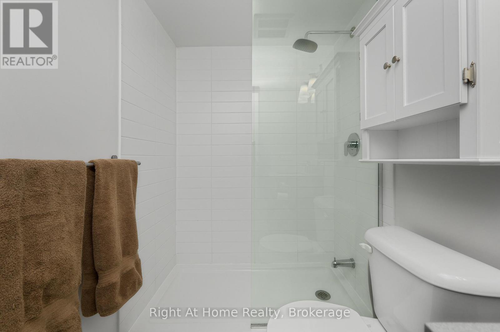 B426 - 1119 Cooke Boulevard, Burlington, Ontario  L7T 0C7 - Photo 28 - W12999658