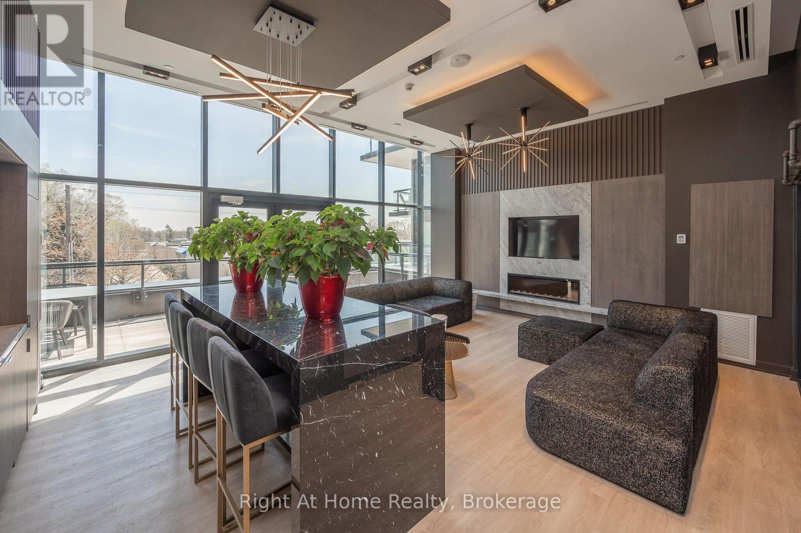 B426 - 1119 Cooke Boulevard, Burlington, Ontario  L7T 0C7 - Photo 35 - W12999658