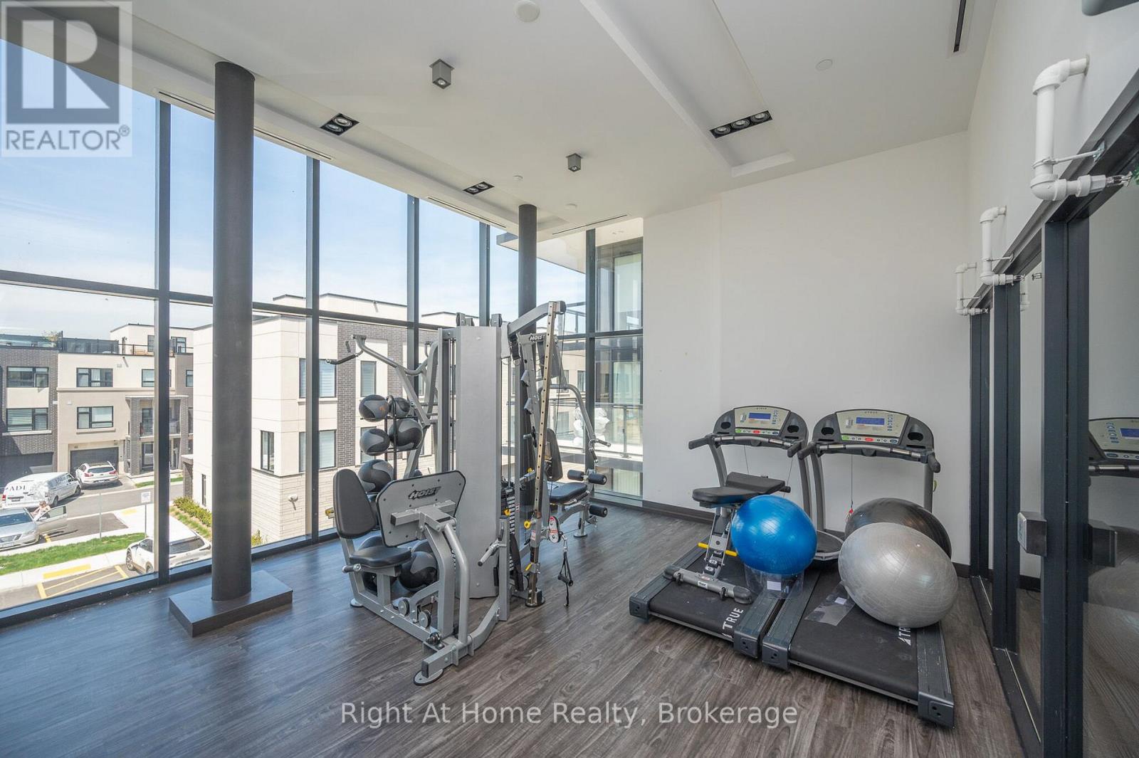 B426 - 1119 Cooke Boulevard, Burlington, Ontario  L7T 0C7 - Photo 39 - W12999658