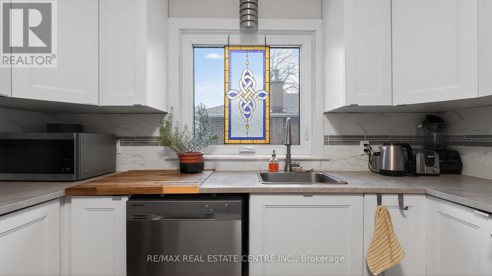 342 East 17th Street, Hamilton, Ontario  L9A 4M8 - Photo 11 - X13004340