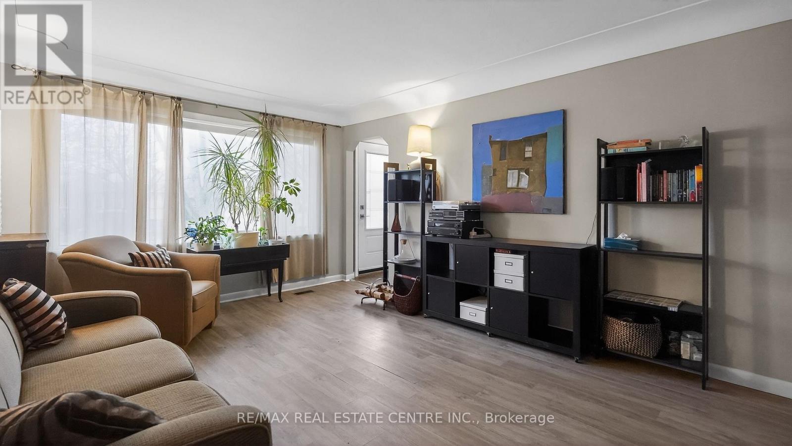 342 East 17th Street, Hamilton, Ontario  L9A 4M8 - Photo 6 - X13004340