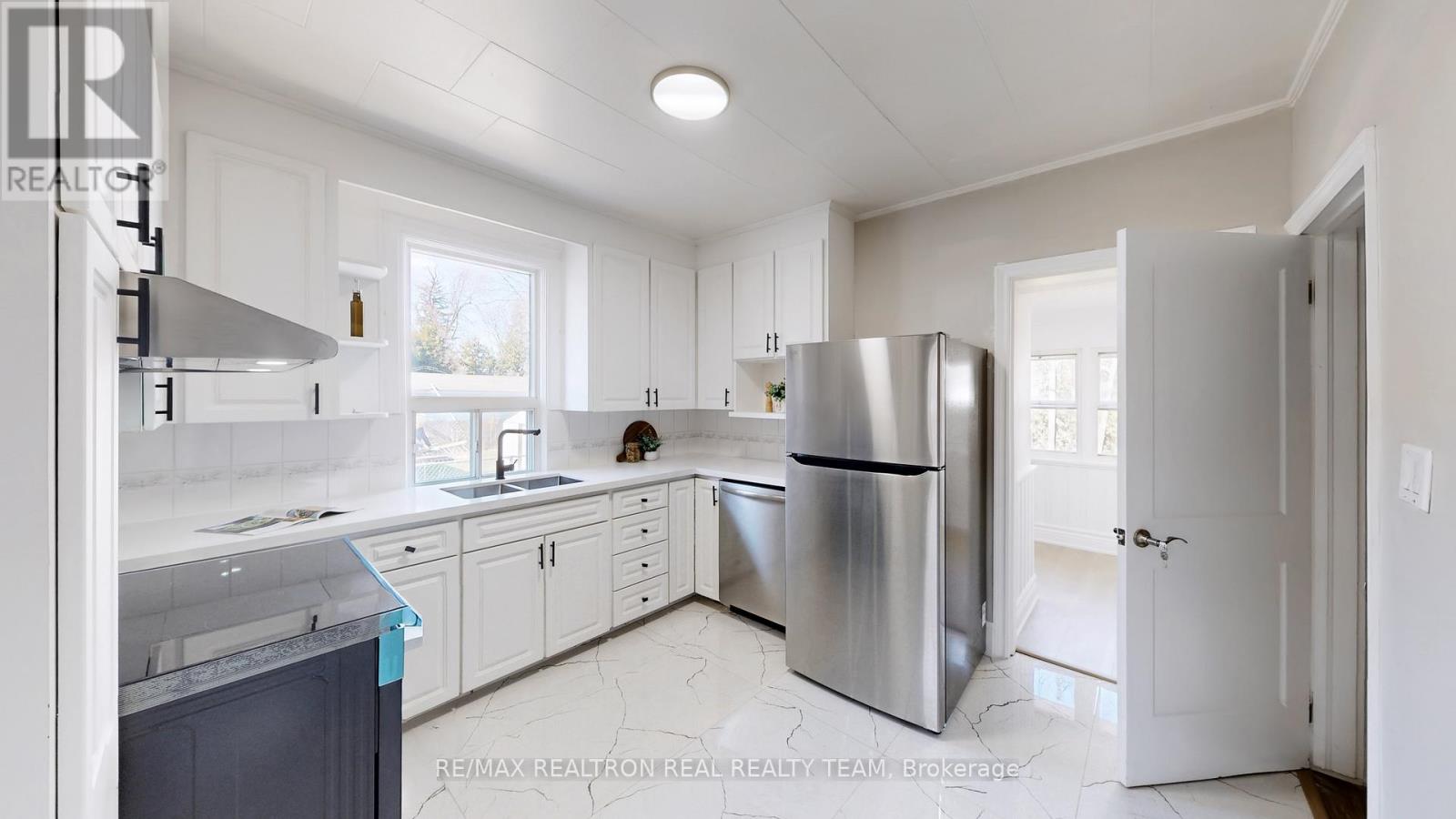 23 Marsh Road, Toronto, Ontario  M1K 1Y6 - Photo 10 - E13003778