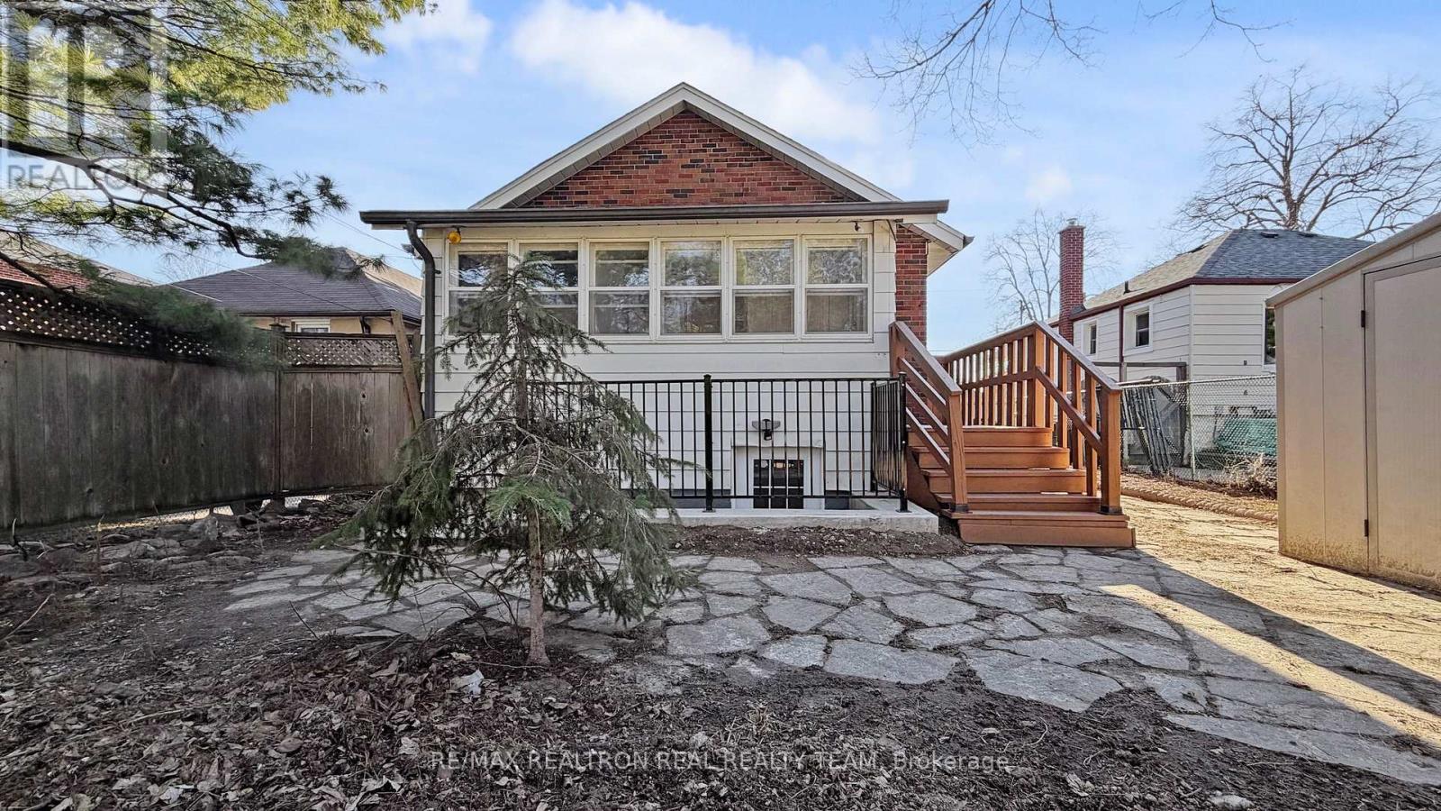 23 Marsh Road, Toronto, Ontario  M1K 1Y6 - Photo 42 - E13003778