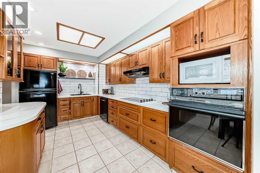 8043 Elbow Drive Sw, Calgary, Alberta  T2V 1K5 - Photo 3 - A2291798