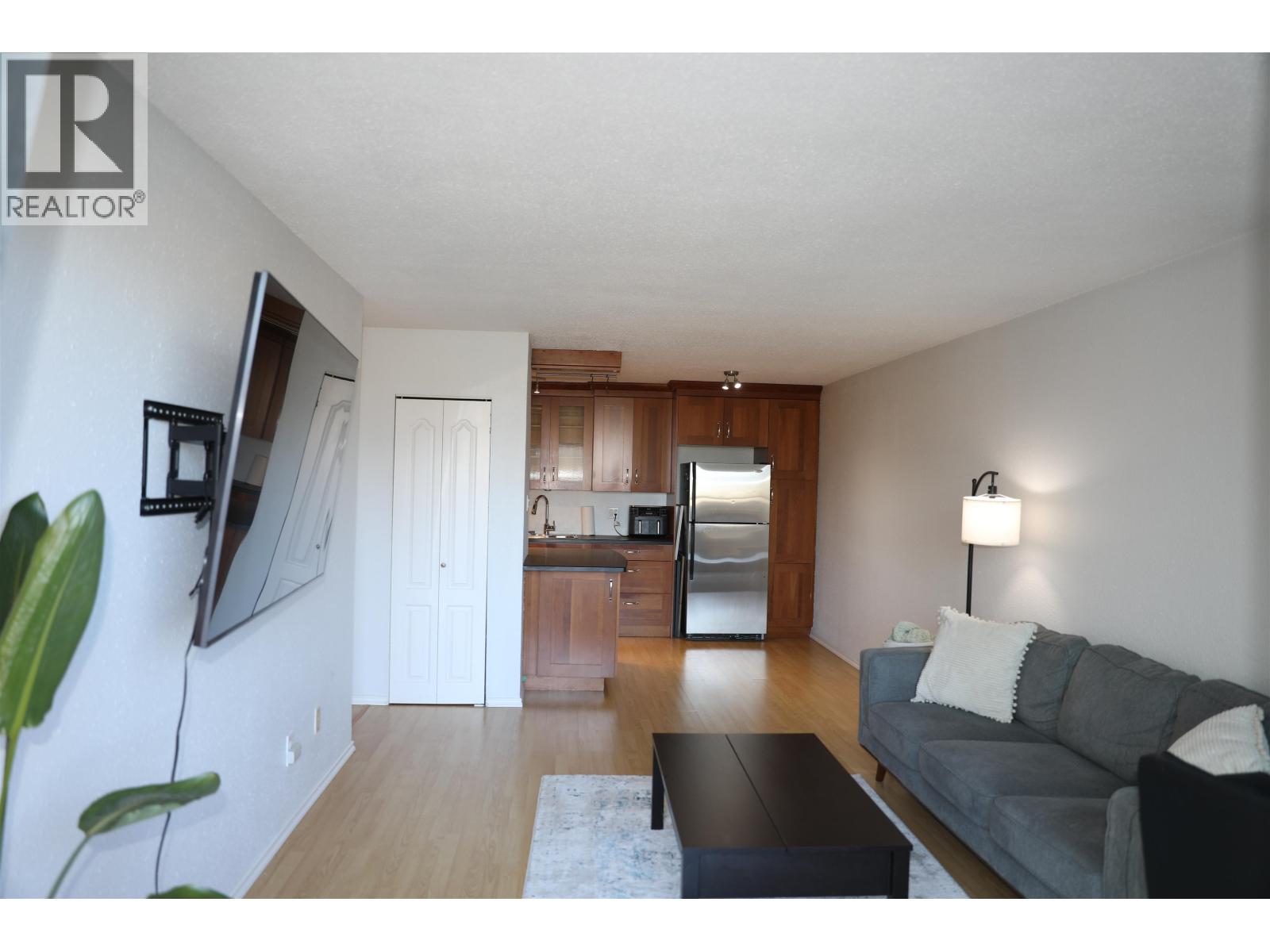 615 774 Great Northern Way, Vancouver, British Columbia V5T 1E5 - Photo 3 - R3111937