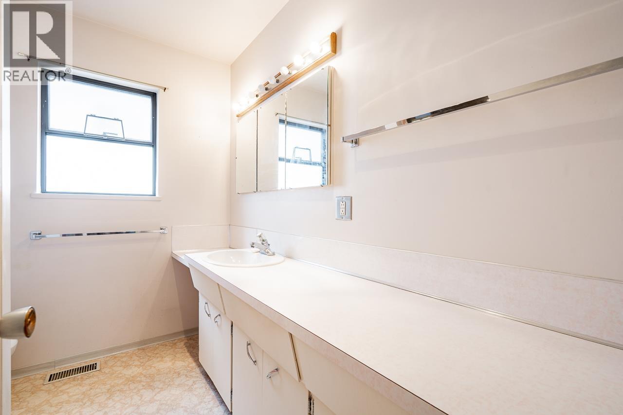 2976 E 15th Avenue, Vancouver, British Columbia V5M 2K6 - Photo 12 - R3111975