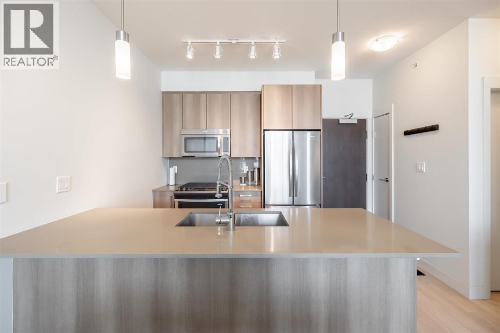 4xx 7058 14th Avenue, Burnaby, British Columbia  V3N 0E6 - Photo 3 - R3111028