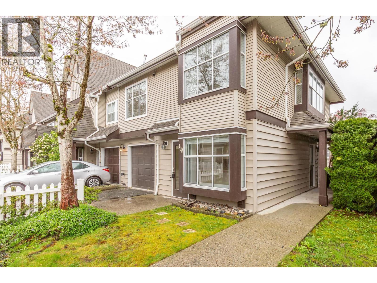 104 12099 237 Street, Maple Ridge, British Columbia  V4R 2C3 - Photo 4 - R3112107