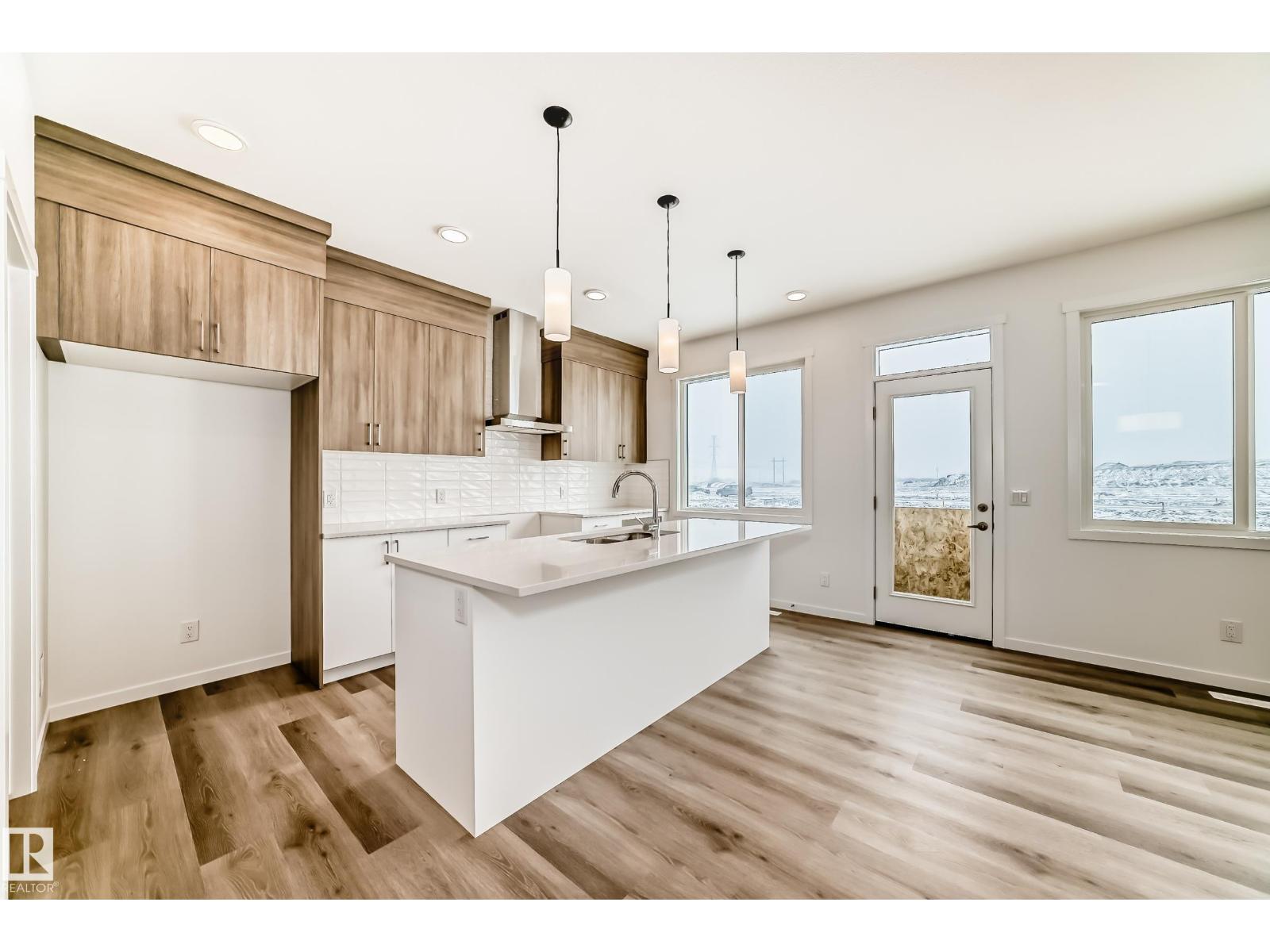 2420 Egret Lo Nw, Edmonton, Alberta  T6M 3G9 - Photo 6 - E4479160