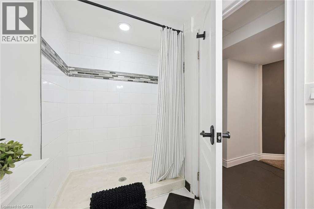 65 Schweitzer Street, Kitchener, Ontario  N2K 1B5 - Photo 32 - 40819831