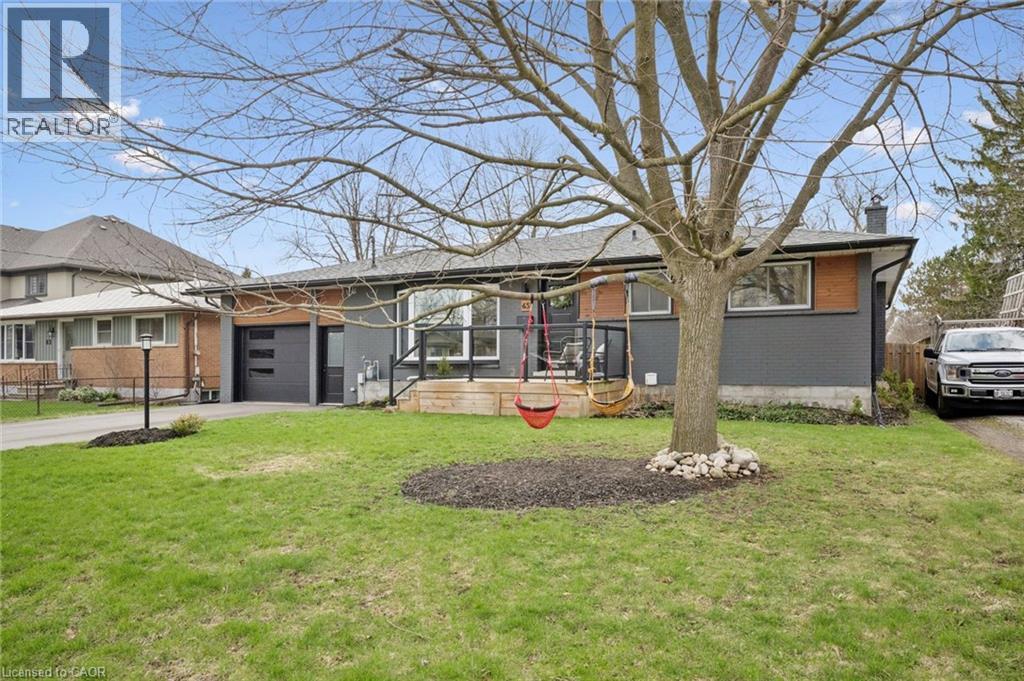 65 Schweitzer Street, Kitchener, Ontario  N2K 1B5 - Photo 2 - 40819831