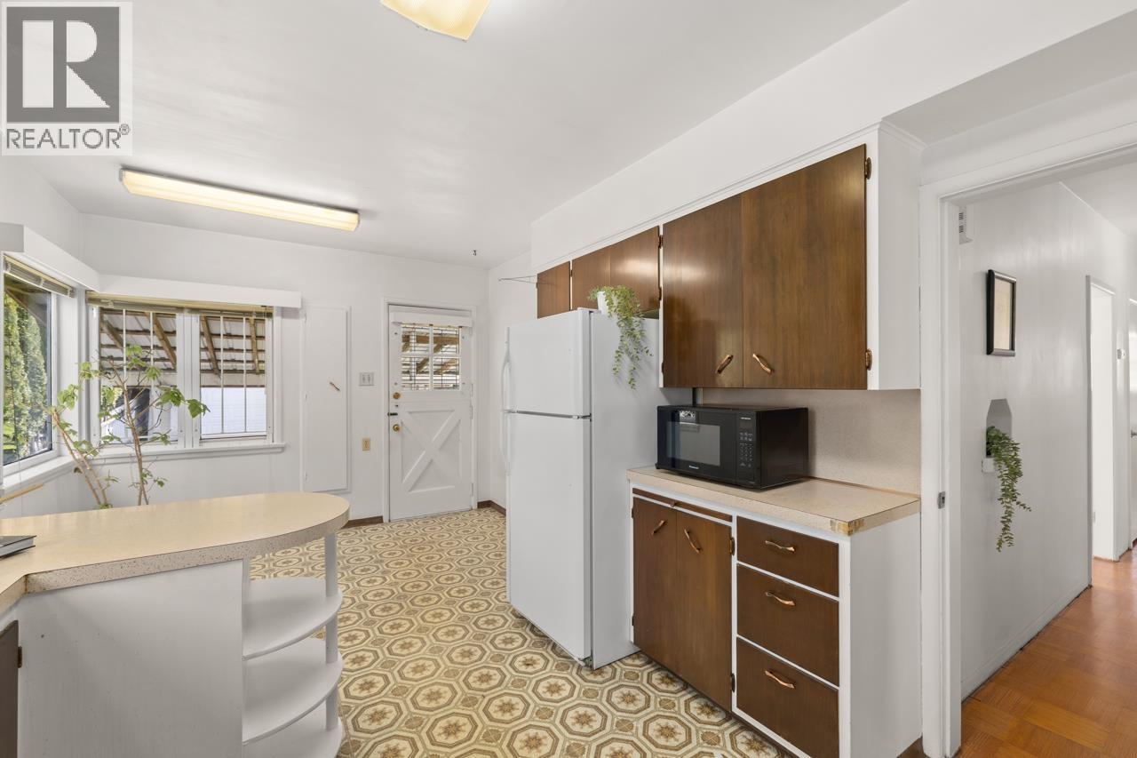 2880 Oxford Street, Vancouver, British Columbia  V5K 1N6 - Photo 12 - R3112122